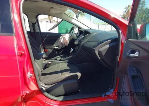 2015 Ford Focus Se из США, поврежденный, VIN 1FADP3F25FL203941